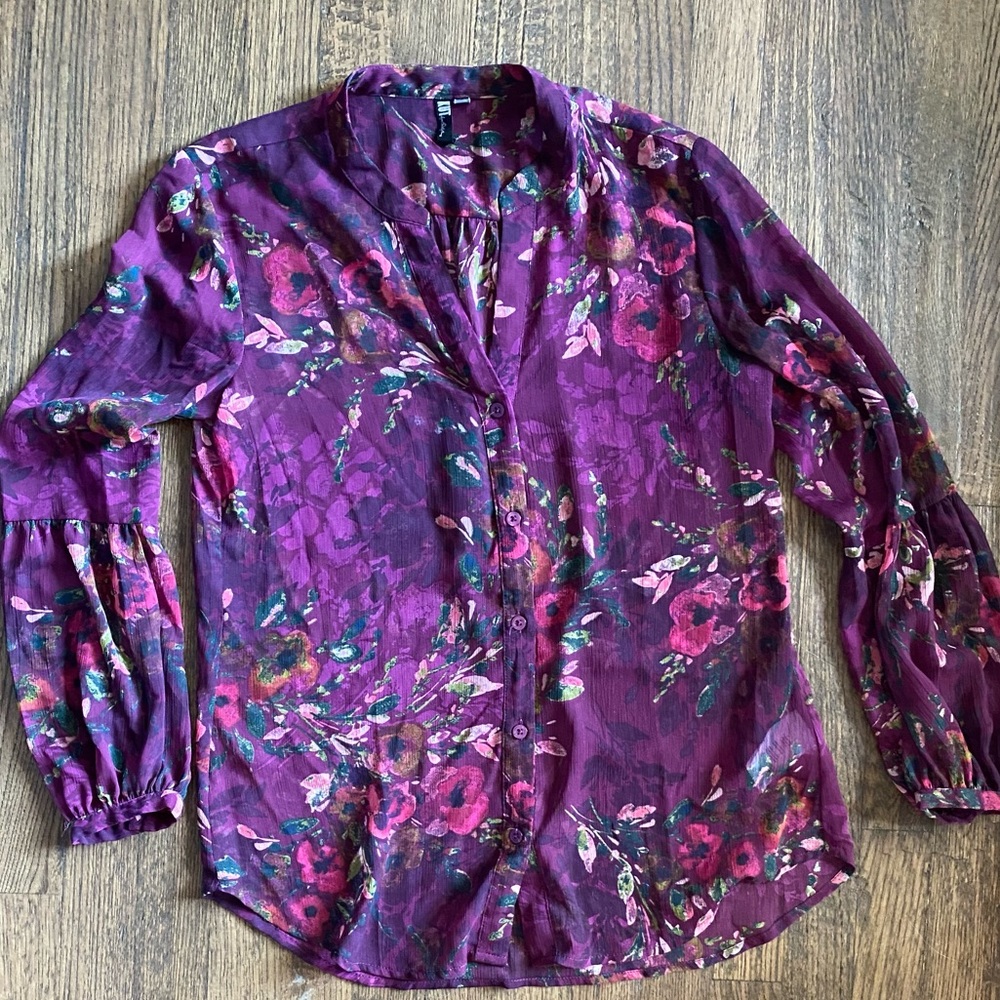 Beautiful KUT from the Kloth purple blouse!